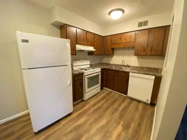 Main picture of 2002 Rainbow Ave