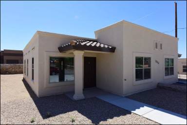 Main picture of 8808 Eclipse St