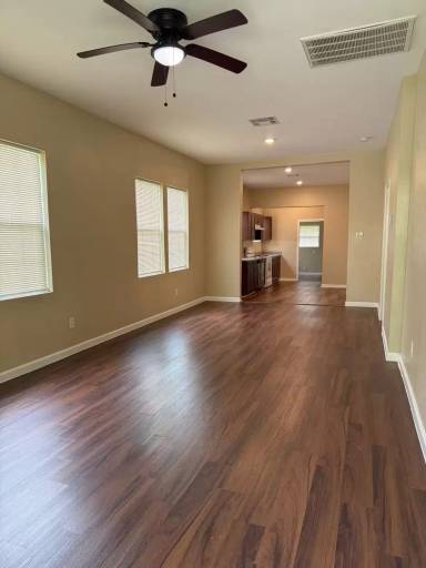 Main picture of 345 S 12th St