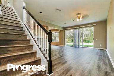 Main picture of 13945 Crater Cir
