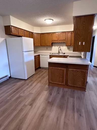 Main picture of 5140 W 7th St