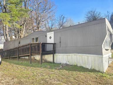 Main picture of 412 McElhaney Rd