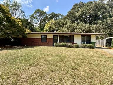 Main picture of 809 Turner Rd