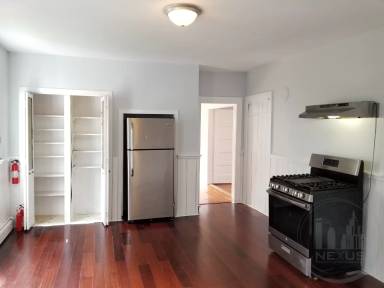 Main picture of 395 9th Ave