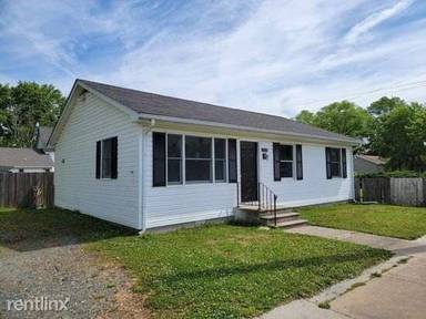 Main picture of 105 W Milby St