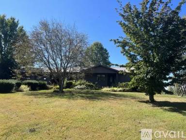 Main picture of 281 Myrtle Ln