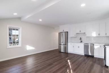 Main picture of 111 N Main St