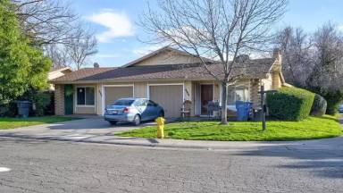 Main picture of 4900 Summerwood Cir