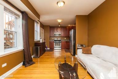 Main picture of 1407 W North Shore Ave