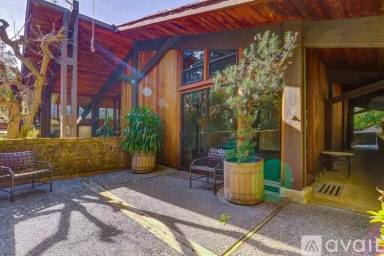 Main picture of 415 Walsh Rd