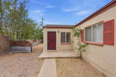Main picture of 2520 E Cameron Vis
