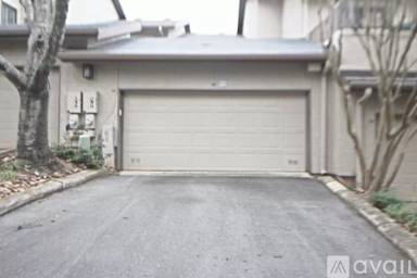 Main picture of 8000 Donore Pl