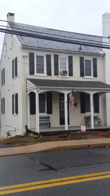 Main picture of 123 Manor Ave