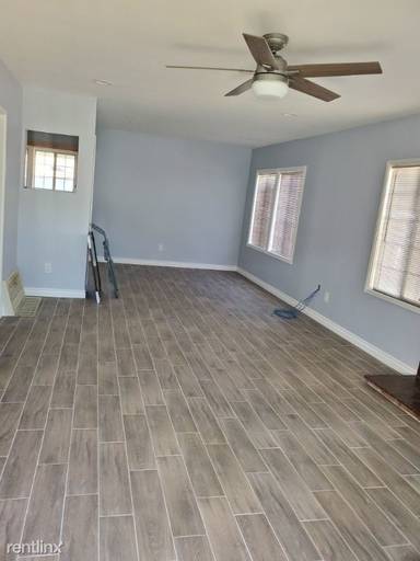 Main picture of 1547 W Phillips Blvd