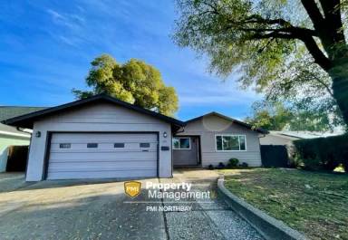 Main picture of 251 Bowline Dr