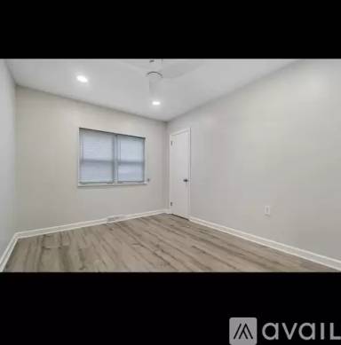 Main picture of 154 Orchard Ave