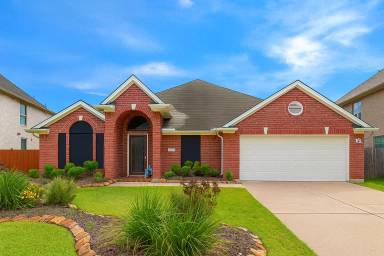 Main picture of 10827 Oak Bayou Ln