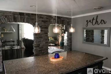 Main picture of 31 E Main St