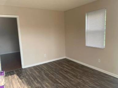 Main picture of 487 Bush Berry Rd
