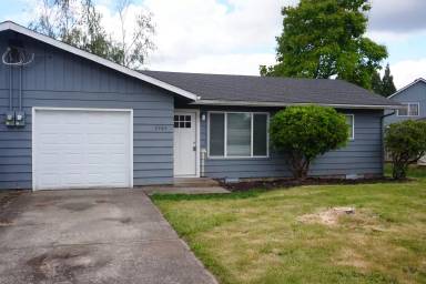 Main picture of 3702 NE 132nd Ave