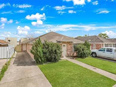 Main picture of 3815 Jupiter Dr
