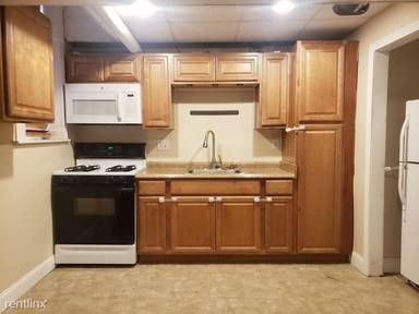 Main picture of 1330 Commonwealth Ave