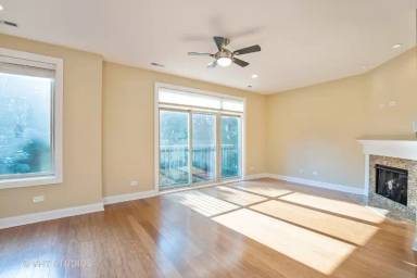 Main picture of 2634 N Wilton Ave
