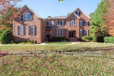 Main picture of 4005 Woodview Ln