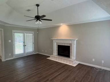 Main picture of 198 Daffodil Ct