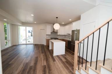 Main picture of 19 Lincoln Ave