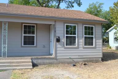 Main picture of 418 E Garrison Ave