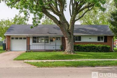 Main picture of 4555 Woodbine Ave
