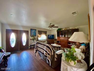Main picture of 320 9th St