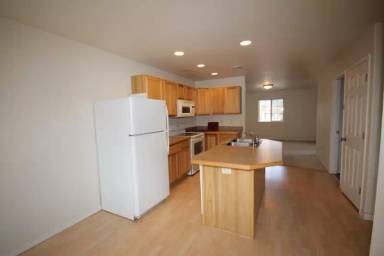 Main picture of 25 Iowa Ave