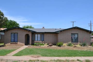 Main picture of 5702 2nd Pl