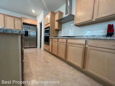 Main picture of 170 Canary Creek Way