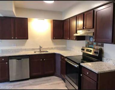 Main picture of 3125 W 79th St