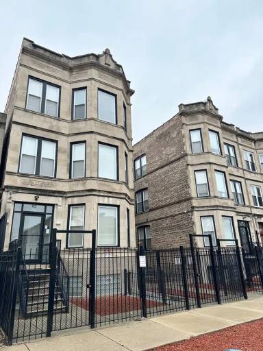 Main picture of 1110 S Francisco Ave
