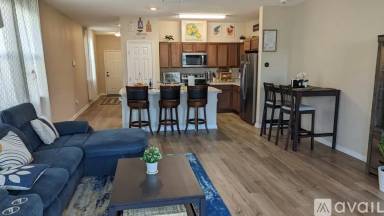 Main picture of 7827 Merchants Way