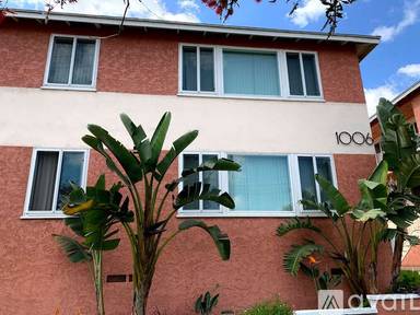 Main picture of 1006 E Imperial Ave
