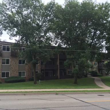 Main picture of 725 Featherstone Rd