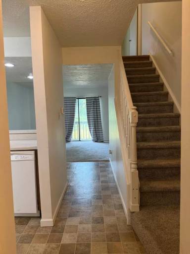 Main picture of 517 E Graham Pl