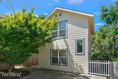 Main picture of 612 1/2 Orange Grove Way