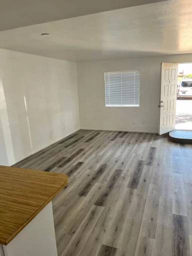 Main picture of 563 E 10 21300869-004 Ave
