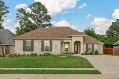 Main picture of 48 Crowder Dr