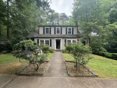 Main picture of 451 Durand Dr NE