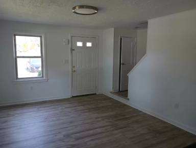 Main picture of 680 Willow Ave