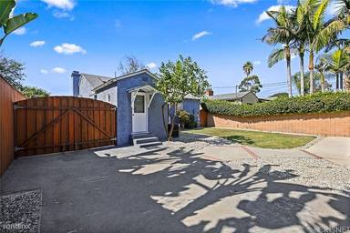 Main picture of 4534 Simpson Ave