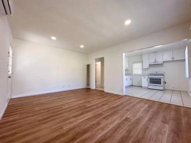 Main picture of 10239 Tujunga Canyon Blvd