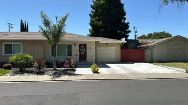 Main picture of 436 E Banbury Dr